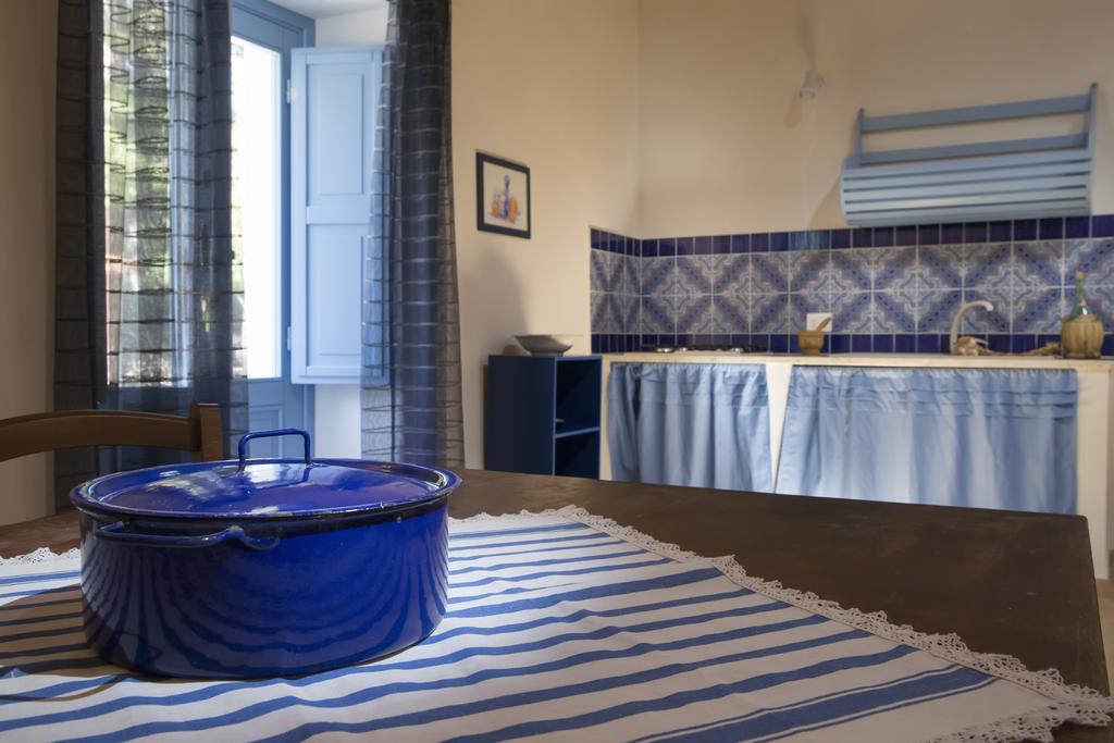 Le Case Dello Zingaro Contrada Sauci Grande Zimmer foto